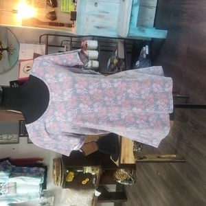 Red and purple floral print LULAROE M t-shirt. NWOT ar